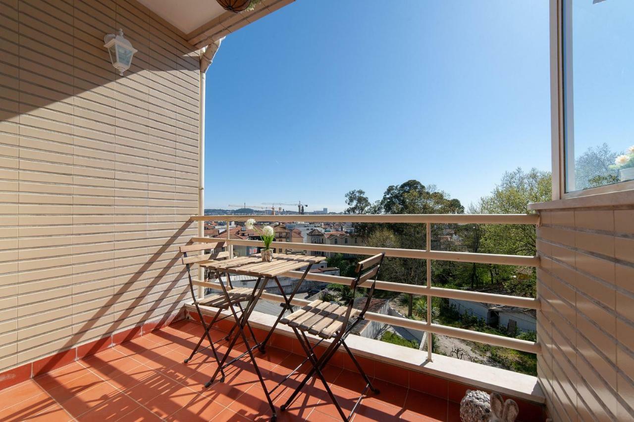 Sunny View To The Tower Apartment Porto Exterior photo