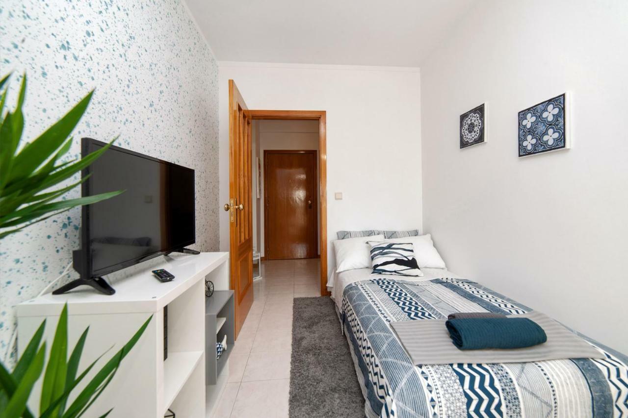 Sunny View To The Tower Apartment Porto Exterior photo